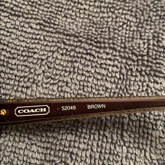 Coach sun glasses - Picture 4 of 6